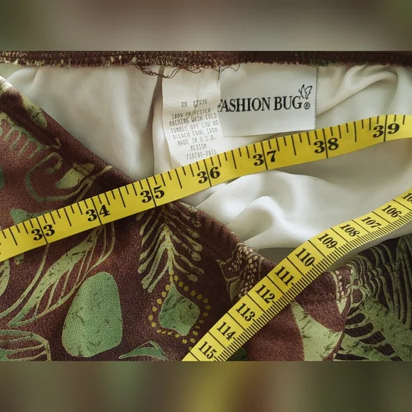 Skirt w/ Jungle Plants Design - Picture 7 of 14